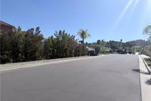 27370 Stonehenge, Hemet, CA 92544 - Photo 2