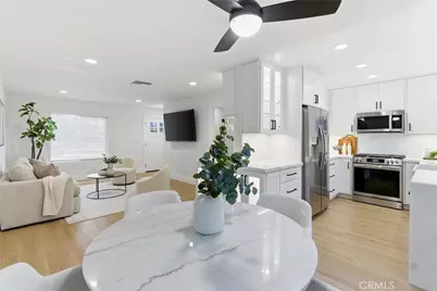 157 Yorktown, Costa Mesa, CA 92626 - Photo 2