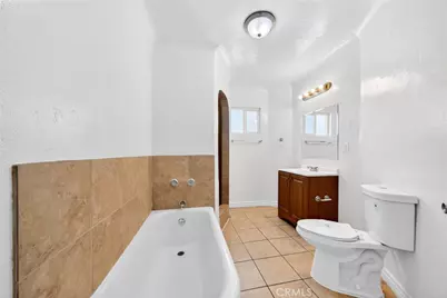 3119 W 76th, Los Angeles, CA 90043 - Photo 26