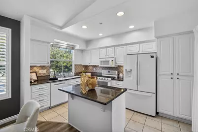 2212 Crescent Oak, Irvine, CA 92618 - Photo 18