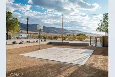 30280 Bourbon Road, Lucerne Valley, CA 92356 - Photo 20