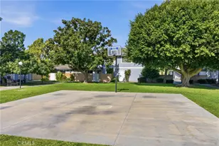16395 Del Oro Cir, Huntington Beach, CA 92649 - Photo 32