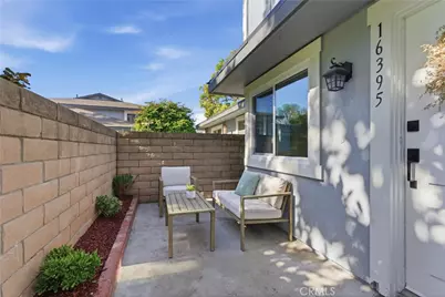 16395 Del Oro Circle, Huntington Beach, CA 92649 - Photo 24