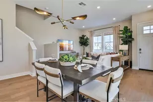 27419 Shining Willow Ln, Valencia, CA 91381 - Photo 4