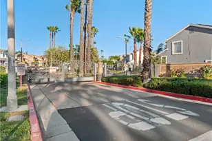 14632 Glenridge Ct, Sylmar, CA 91342 - Photo 34