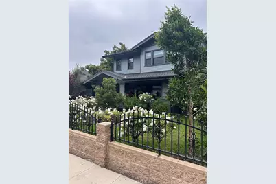 223 N. St. Andrews, Los Angeles, CA 90004 - Photo 2