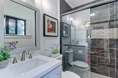 223 N. St. Andrews, Los Angeles, CA 90004 - Photo 32