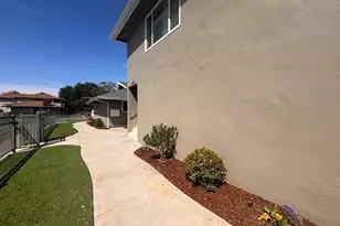 15582 Boleyn Cir, Tustin, CA 92780 - Photo 4