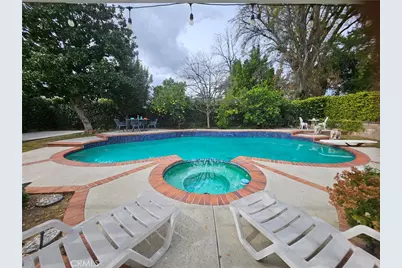 5735 Stonecrest, Agoura Hills, CA 91301 - Photo 2