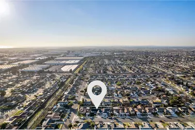 14481 Fairview Lane, Huntington Beach, CA 92647 - Photo 32