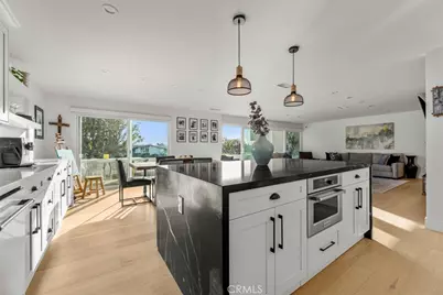 2111 Vista Entrada, Newport Beach, CA 92660 - Photo 10