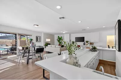 2610 N Deodar, Santa Ana, CA 92705 - Photo 18