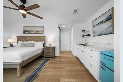 700 E Oceanfront, Newport Beach, CA 92661 - Photo 20