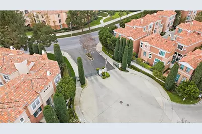 8 Cuzzano Aisle, Irvine, CA 92606 - Photo 20