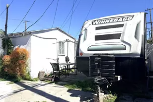 1318 E 100th St, Los Angeles, CA 90002 - Photo 14