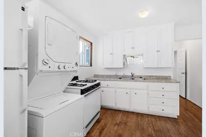 2006 Court Avenue, Newport Beach, CA 92663 - Photo 24