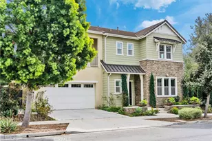 114 Crossover, Irvine, CA 92618 - Photo 2