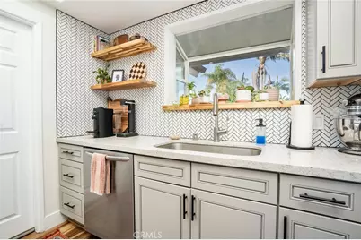 6172 Shields, Huntington Beach, CA 92647 - Photo 16