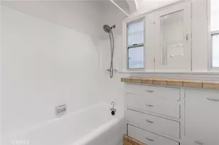 2640 S Bronson, Los Angeles, CA 90018 - Photo 18