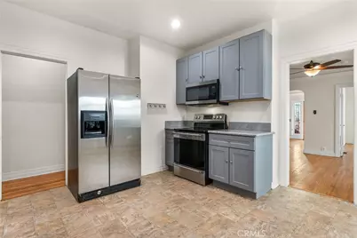 2640 S Bronson, Los Angeles, CA 90018 - Photo 16