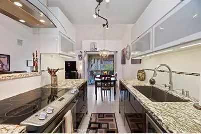 1801 Diamond St, San Diego, CA 92109 - Photo 14