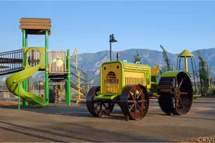 2046 Pyrenes Pl, Santa Paula, CA 93060 - Photo 4