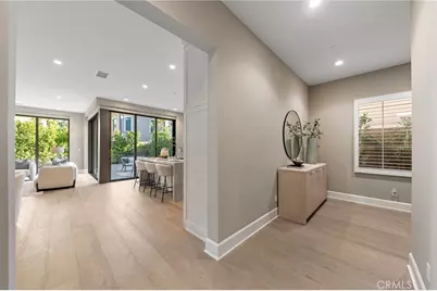 140 Statura, Irvine, CA 92602 - Photo 2