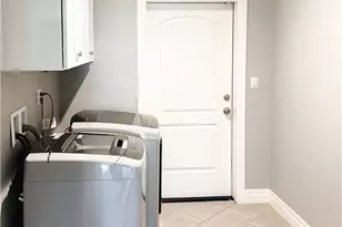 449 Skylark, San Bernardino, CA 92405 - Photo 20