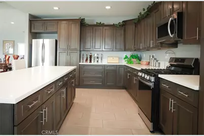 449 Skylark, San Bernardino, CA 92405 - Photo 14