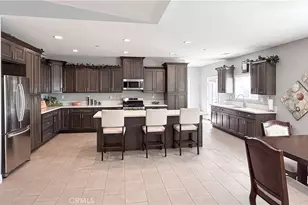 449 Skylark, San Bernardino, CA 92405 - Photo 10