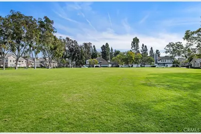 111 Greenfield, Irvine, CA 92614 - Photo 32