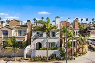 304 Goldenwest St, Huntington Beach, CA 92648 - Photo 2