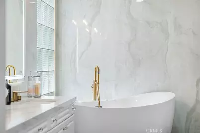 304 Goldenwest Street, Huntington Beach, CA 92648 - Photo 44