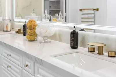 304 Goldenwest Street, Huntington Beach, CA 92648 - Photo 46