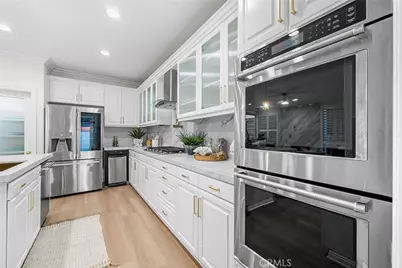 304 Goldenwest Street, Huntington Beach, CA 92648 - Photo 26