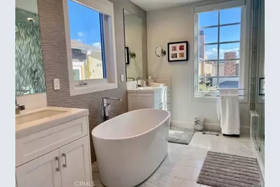 203 Sapphire, Newport Beach, CA 92662 - Photo 12