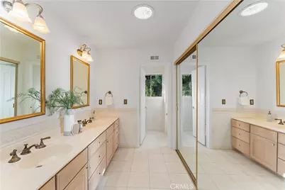 9 Teakwood, Irvine, CA 92612 - Photo 32