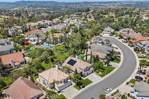 25792 Maple View Dr, Laguna Hills, CA 92653 - Photo 32