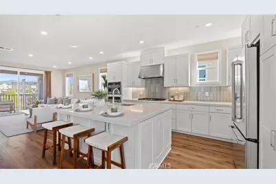 916 Chinon, Irvine, CA 92618 - Photo 2