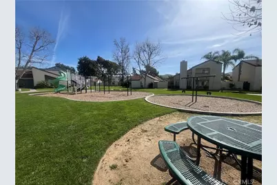 27585 Starrise, San Juan Capistrano, CA 92675 - Photo 32