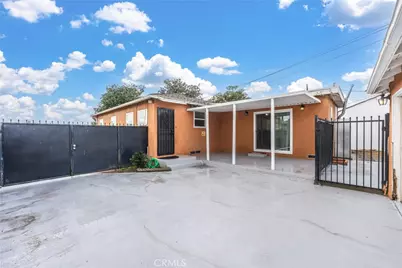 2057 W 96th Street, Los Angeles, CA 90047 - Photo 32