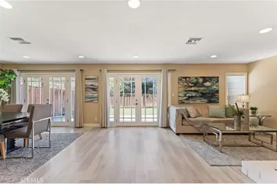 21 Queens Wreath, Irvine, CA 92612 - Photo 8