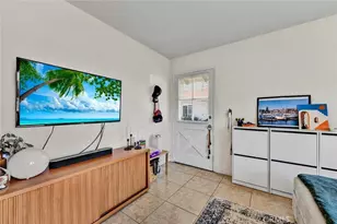 664 Center St, Costa Mesa, CA 92627 - Photo 4