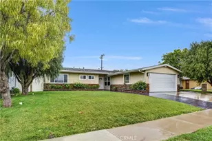 1616 Sandalwood St, Costa Mesa, CA 92626 - Photo 2