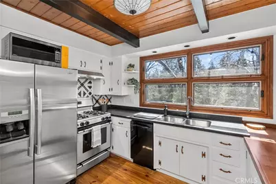 28886 Cedar, Lake Arrowhead, CA 92352 - Photo 8