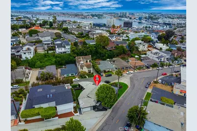 300 Holmwood Drive, Newport Beach, CA 92663 - Photo 24