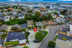 300 Holmwood Dr, Newport Beach, CA 92663 - Photo 24