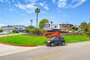 300 Holmwood Dr, Newport Beach, CA 92663 - Photo 22