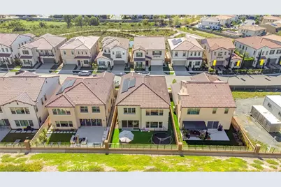 100 Bright Star, Irvine, CA 92618 - Photo 44