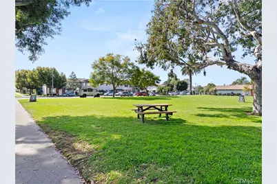 19905 Keswick, Huntington Beach, CA 92646 - Photo 38